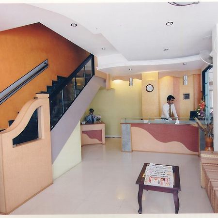 Hotel Planet Mount Chennai Bagian luar foto