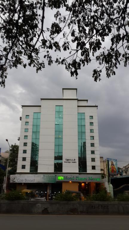 Hotel Planet Mount Chennai Bagian luar foto