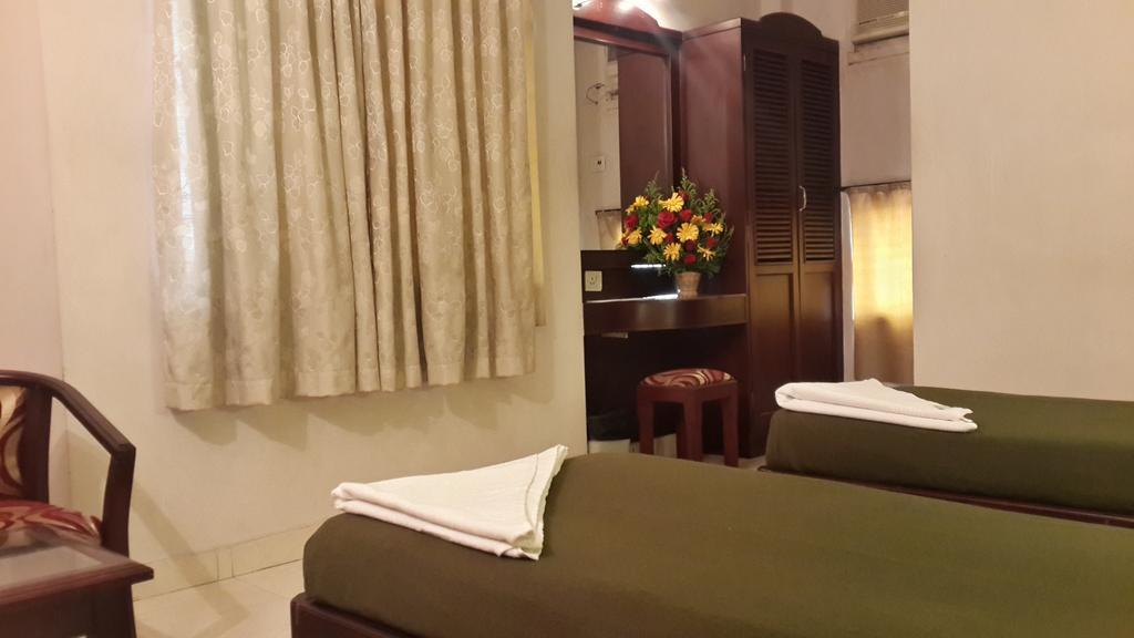 Hotel Planet Mount Chennai Bagian luar foto