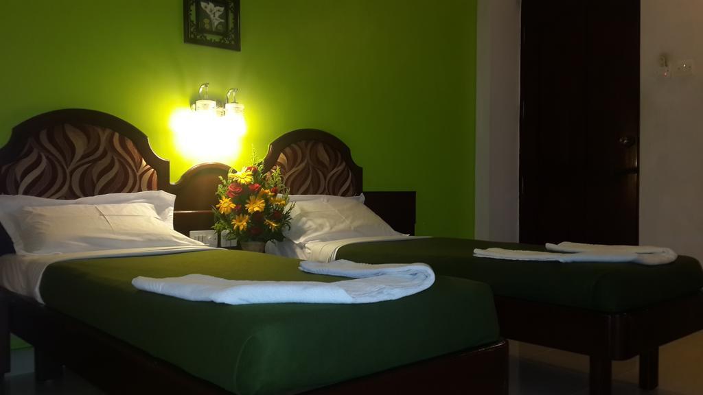 Hotel Planet Mount Chennai Bagian luar foto
