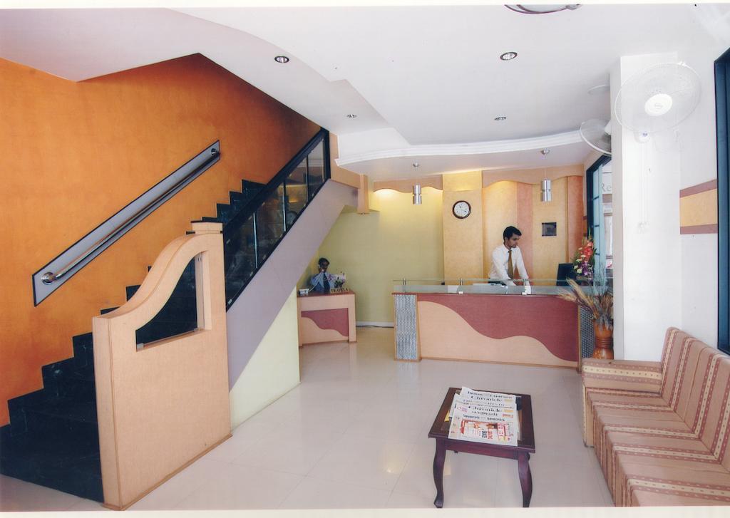 Hotel Planet Mount Chennai Bagian luar foto